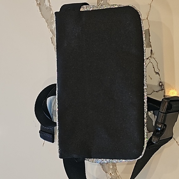 Pink fanny pack - Picture 4 of 4